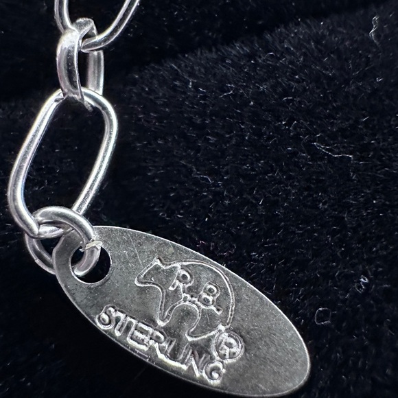 Running bear liquid silver choker style necklace - Picture 14 of 14